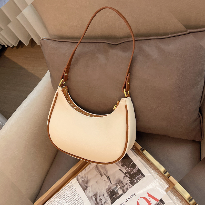 Women Bags Guess - حقيبة صغيرة على شكل إبط أنثى