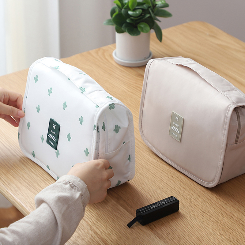 شنق حقيبة أدوات الزينة للرجال  - مراجعة Women Vanity Bags وسعره