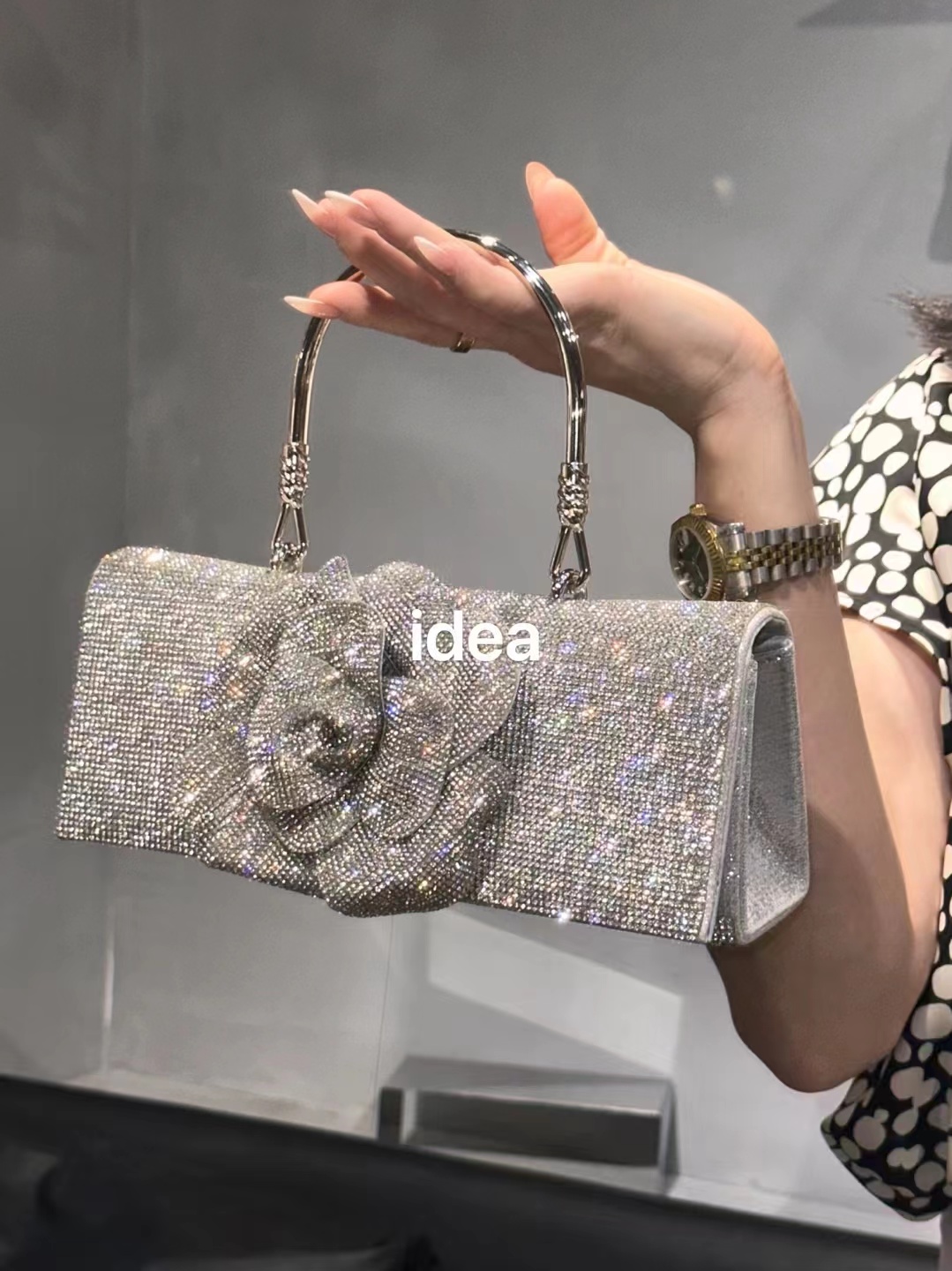 بريق الماس الأزهار حقيبة مربعة - مراجعة Women Bags Offers وسعره