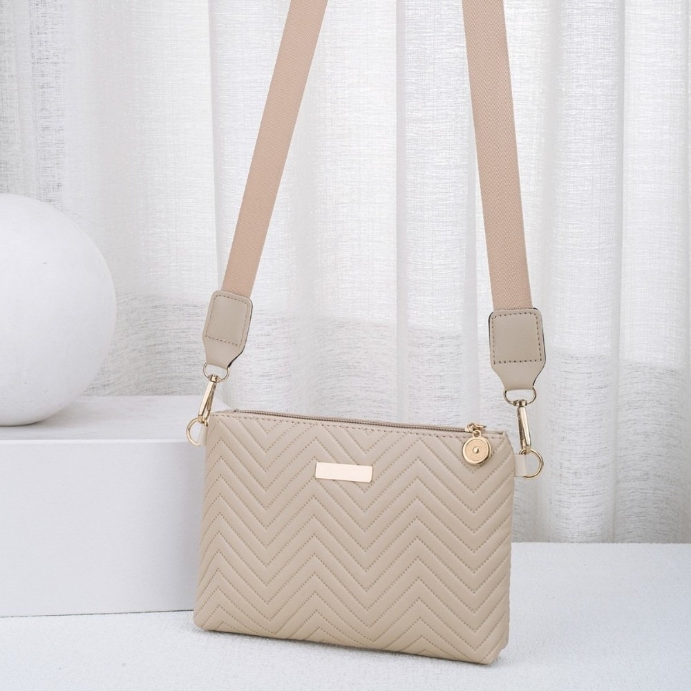 حقيبة كروس بسلسلة مبطنة بسيطة  - مراجعة Women Bags Sale وسعره