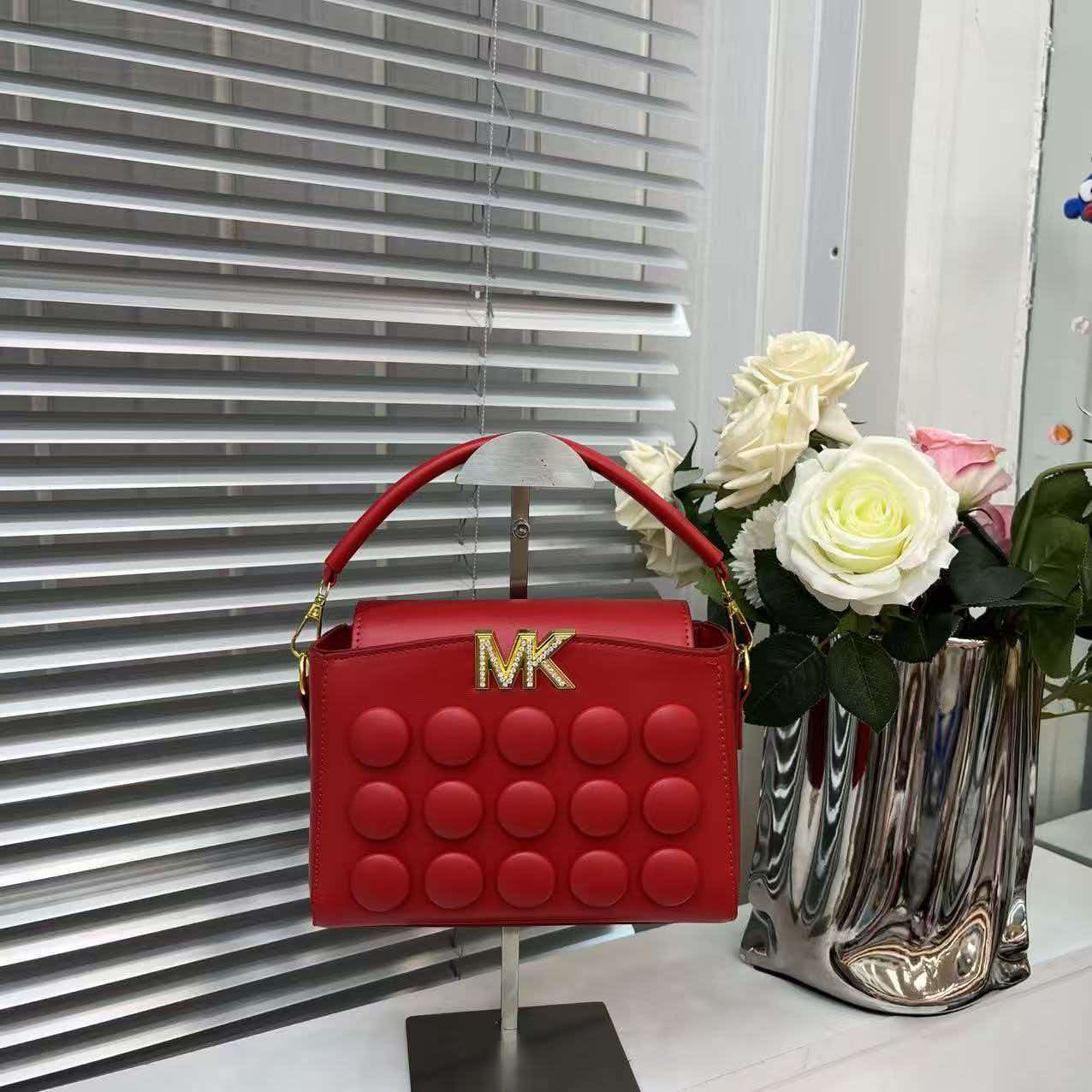 حقيبة يد نسائية فاخرة خفيفة ال - مراجعة Women'S Bags Michael Kors وسعره