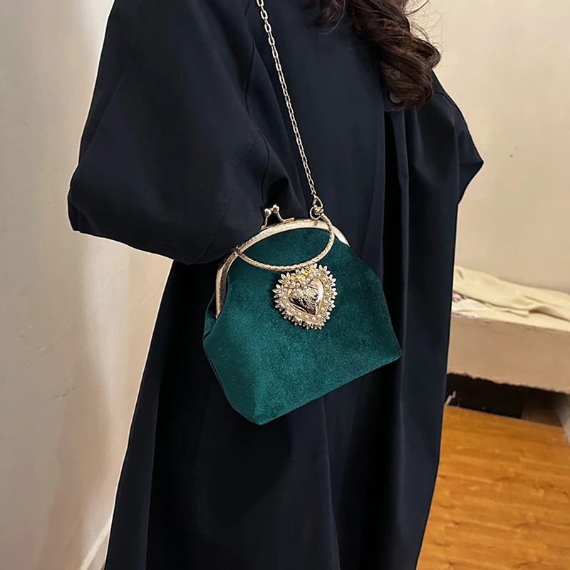 سلاسل المخملية الإطار القلب عش - مراجعة Women Bags Sale وسعره