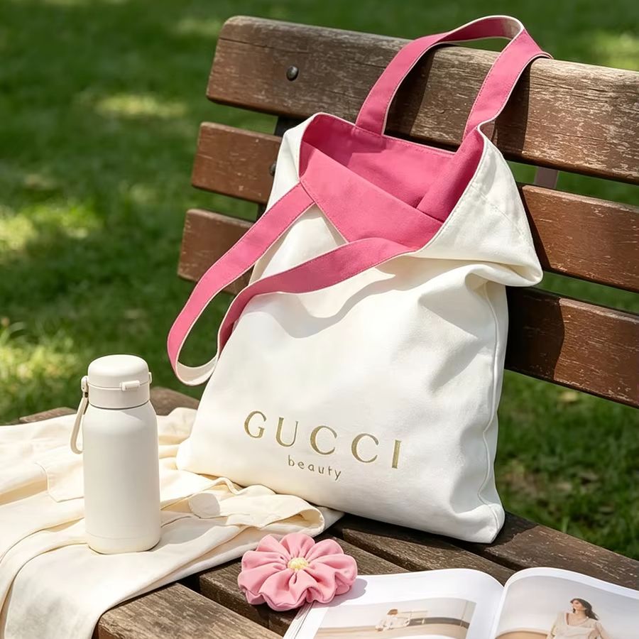 حقيبة يد نسائية من قماش GUCCI  - مراجعة Women Bags Gucci وسعره